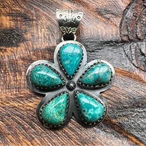 925 Sterling Silver Kingman Turquoise Flower Pendant • Southwestern